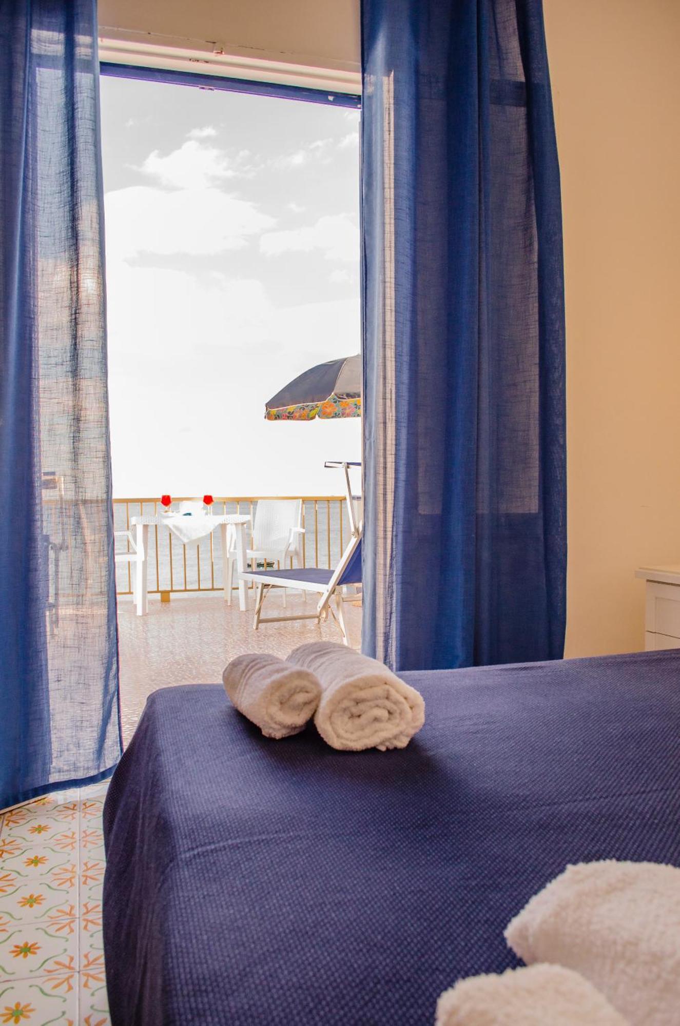 Hotel Regina Del Mare バラーノ・ディスキア 部屋 写真